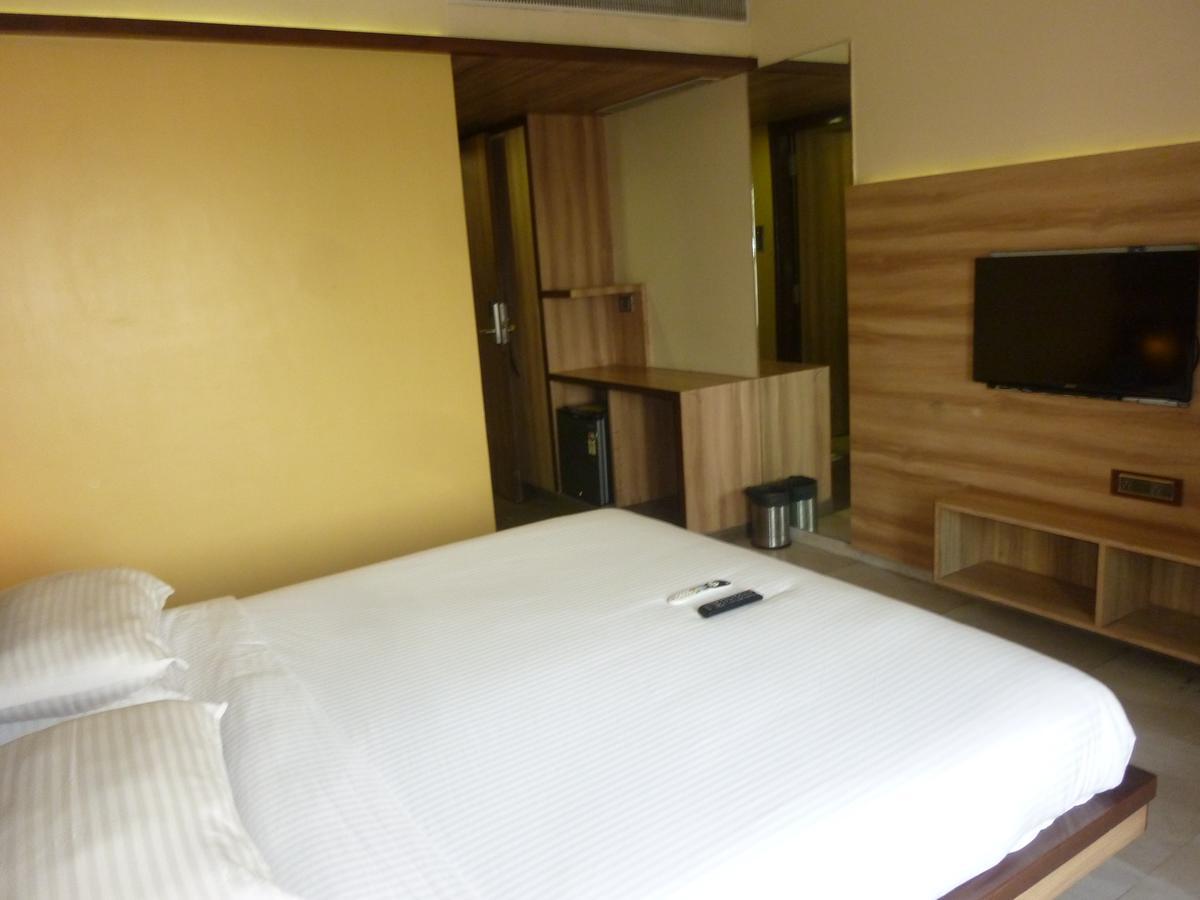 Hotel New Bengal Mumbai Exteriör bild